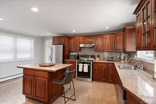 1735 Washington Ave, Seaford, NY 11783 - Photo 5