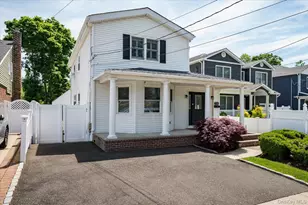 1735 Washington Ave, Seaford, NY 11783 - Photo 3