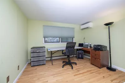 2575 Bayview Avenue, Wantagh, NY 11793 - Photo 25