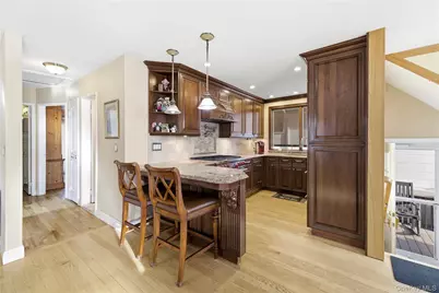 2575 Bayview Avenue, Wantagh, NY 11793 - Photo 15