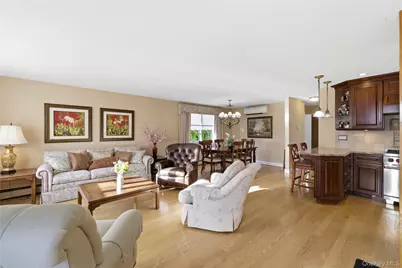 2575 Bayview Avenue, Wantagh, NY 11793 - Photo 19