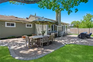 8 Melony Ave, Plainview, NY 11803 - Photo 21