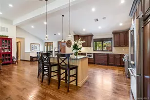 8 Melony Ave, Plainview, NY 11803 - Photo 7
