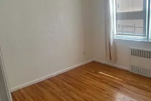 8-27 Hartman Ln, Far Rockaway, NY 11691 - Photo 7