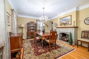 124 Peterhoff Ave, Malverne, NY 11565 - Photo 5