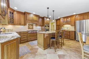 124 Peterhoff Ave, Malverne, NY 11565 - Photo 3