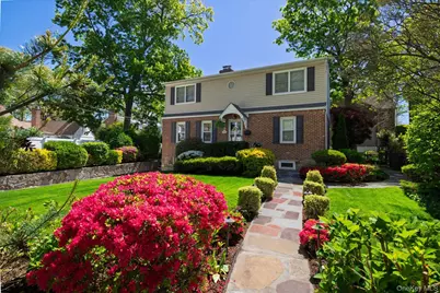 124 Peterhoff Avenue, Malverne, NY 11565 - Photo 1