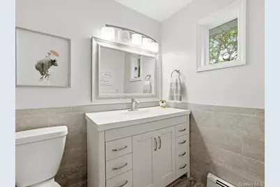 123 Meroke Lane, East Islip, NY 11730 - Photo 9