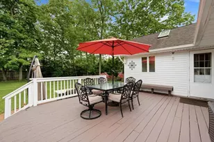 123 Meroke Ln, East Islip, NY 11730 - Photo 29