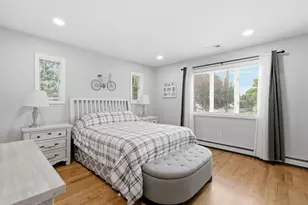 123 Meroke Ln, East Islip, NY 11730 - Photo 7