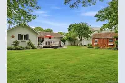 123 Meroke Lane, East Islip, NY 11730 - Photo 33