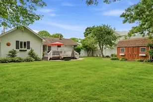 123 Meroke Ln, East Islip, NY 11730 - Photo 33