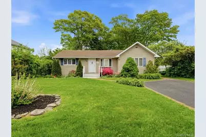 123 Meroke Lane, East Islip, NY 11730 - Photo 1