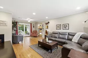 123 Meroke Ln, East Islip, NY 11730 - Photo 13