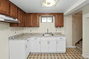 4 Patricia Ct, Bethpage, NY 11714 - Photo 27