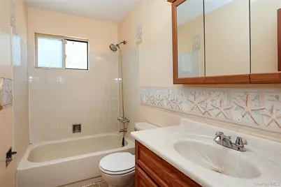 4 Patricia Court, Bethpage, NY 11714 - Photo 25