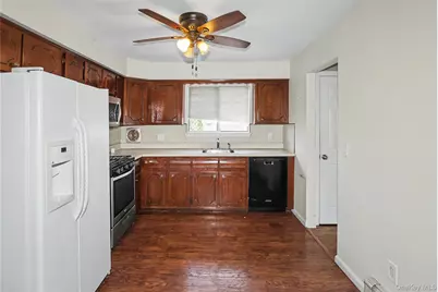 4 Patricia Court, Bethpage, NY 11714 - Photo 13