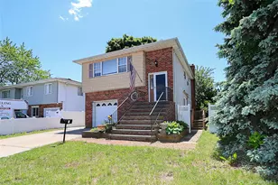 4 Patricia Ct, Bethpage, NY 11714 - Photo 3