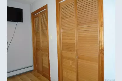 306 Seagirt Avenue, Far Rockaway, NY 11691 - Photo 25