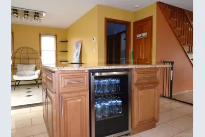 306 Seagirt Avenue, Far Rockaway, NY 11691 - Photo 17