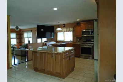 306 Seagirt Avenue, Far Rockaway, NY 11691 - Photo 15
