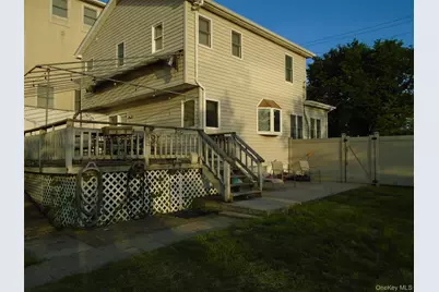 306 Seagirt Avenue, Far Rockaway, NY 11691 - Photo 41