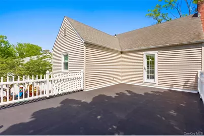 1566 Pebble Lane, Hewlett, NY 11557 - Photo 33