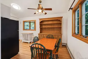 18 Roxbury St, Huntington Station, NY 11746 - Photo 7