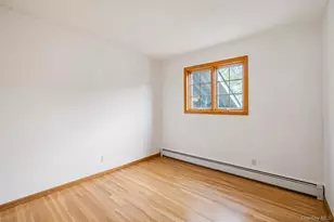 18 Roxbury St, Huntington Station, NY 11746 - Photo 13