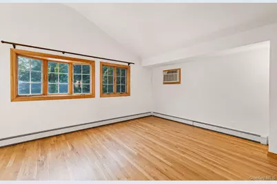18 Roxbury Street, Huntington Station, NY 11746 - Photo 9