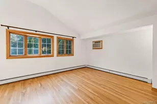 18 Roxbury St, Huntington Station, NY 11746 - Photo 9