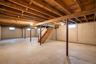 18 Roxbury St, Huntington Station, NY 11746 - Photo 21