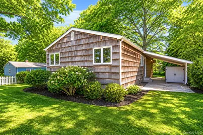 18 Roxbury Street, Huntington Station, NY 11746 - Photo 5