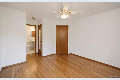 18 Roxbury Street, Huntington Station, NY 11746 - Photo 17