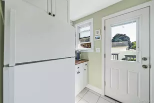 24 Huntington Ave, Lynbrook, NY 11563 - Photo 9