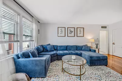 24 Huntington Ave, Lynbrook, NY 11563 - Photo 5