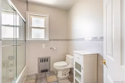 24 Huntington Ave, Lynbrook, NY 11563 - Photo 21