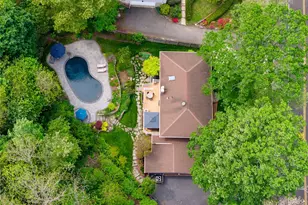 37 McKay Rd, Huntington Station, NY 11746 - Photo 3