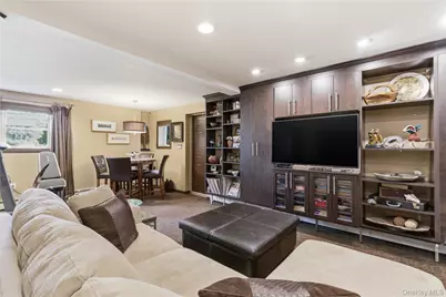 37 McKay Road, Huntington Station, NY 11746 - Photo 25