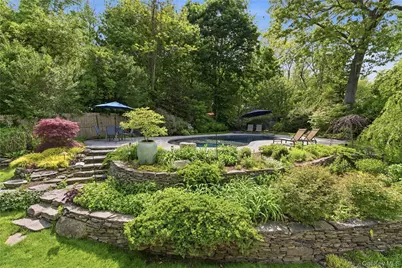 37 McKay Road, Huntington Station, NY 11746 - Photo 31
