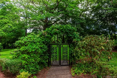 4525 Henry Hudson Parkway #B1003, Bronx, NY 10471 - Photo 11