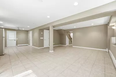127 Fairfax Avenue, Hawthorne, NY 10532 - Photo 21