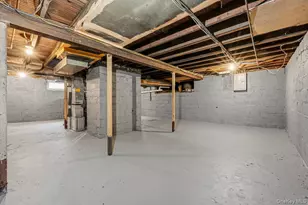 10 Harby Dr, Huntington, NY 11743 - Photo 29