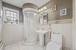 1231 Lydig Ave, Bronx, NY 10461 - Photo 17