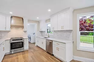 189 Southfield Rd, Calverton, NY 11933 - Photo 5