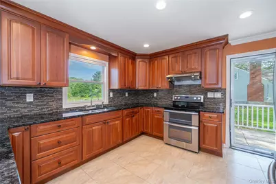 10 Horseshoe Road, Mount Kisco, NY 10549 - Photo 5