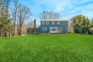 2 Pebble Hill Dr, Northport, NY 11768 - Photo 25