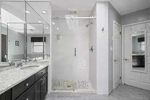 86 Hamlet Dr, Commack, NY 11725 - Photo 23