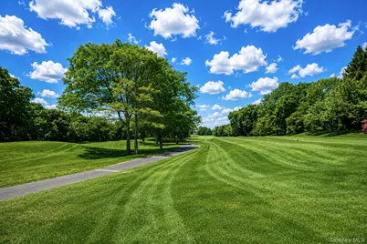 86 Hamlet Drive, Commack, NY 11725 - Photo 35
