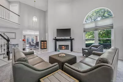 86 Hamlet Drive, Commack, NY 11725 - Photo 9